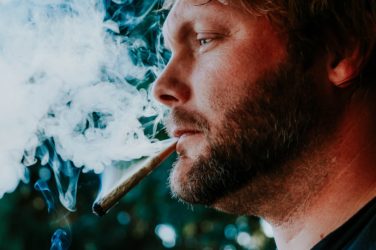 Papel Raw 1 ¼ para liar cigarros de tabaco o marihuana